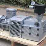 什么是无油旋片式真空泵？工作原理、特点与选型指南
